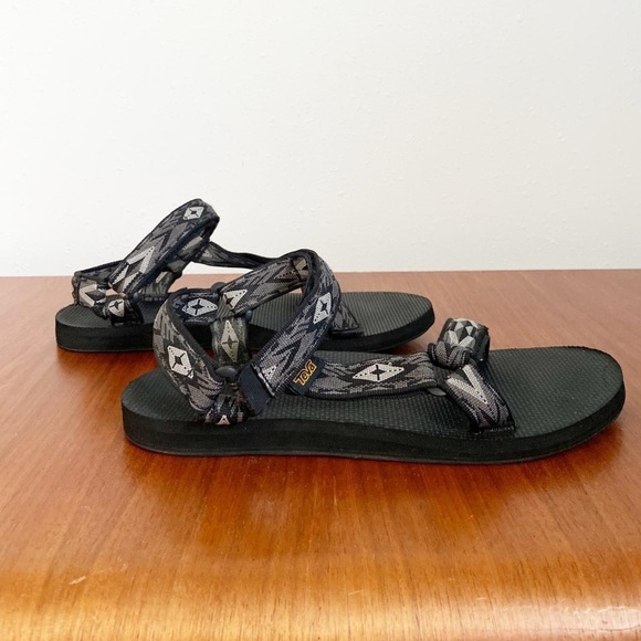 Teva 'UNIVERSAL' Double Diamond
Black Multi Strap-On Sandals - Picture 2 of 7